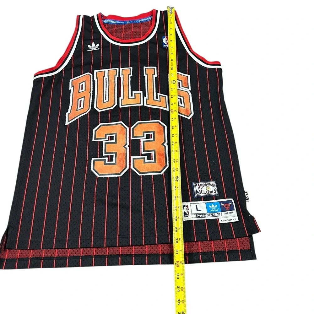 Adidas Chicago Bulls Swingman Size L +2 Mens‎ Scottie Pippen Jersey 95 96 #33